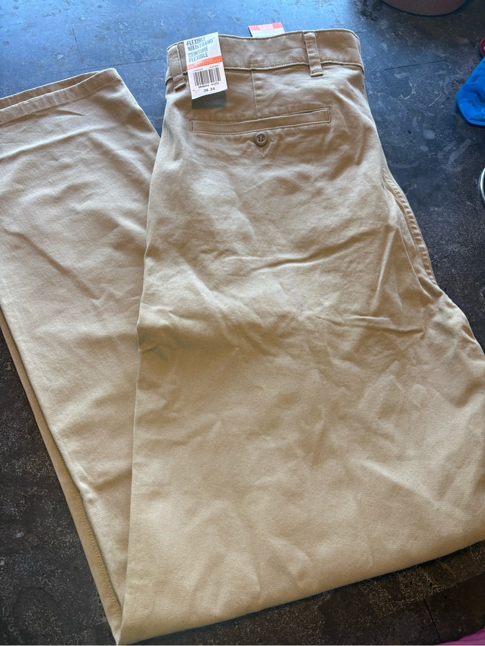 Dockers Men's Khaki/Tan Classic Chino Pants - Picture 2 of 9